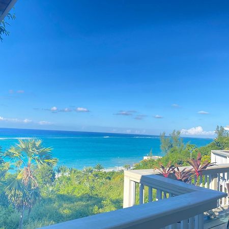 A Stone'S Throw Away Hotel Nassau Exterior foto